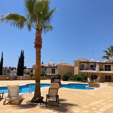 Sirena Olympia Apartment 40 Пафос Екстериор снимка