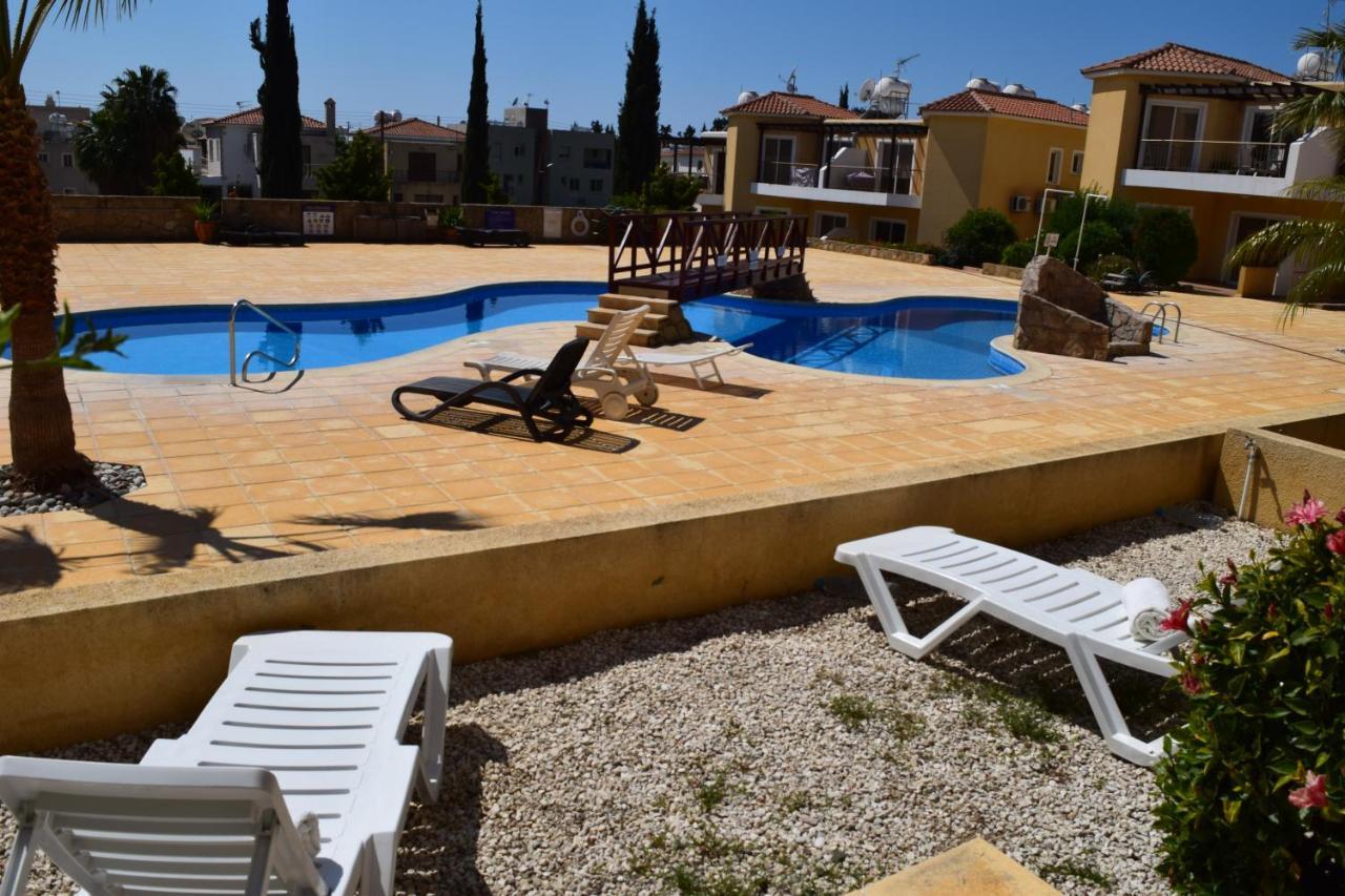 Sirena Olympia Apartment 40 Пафос Екстериор снимка
