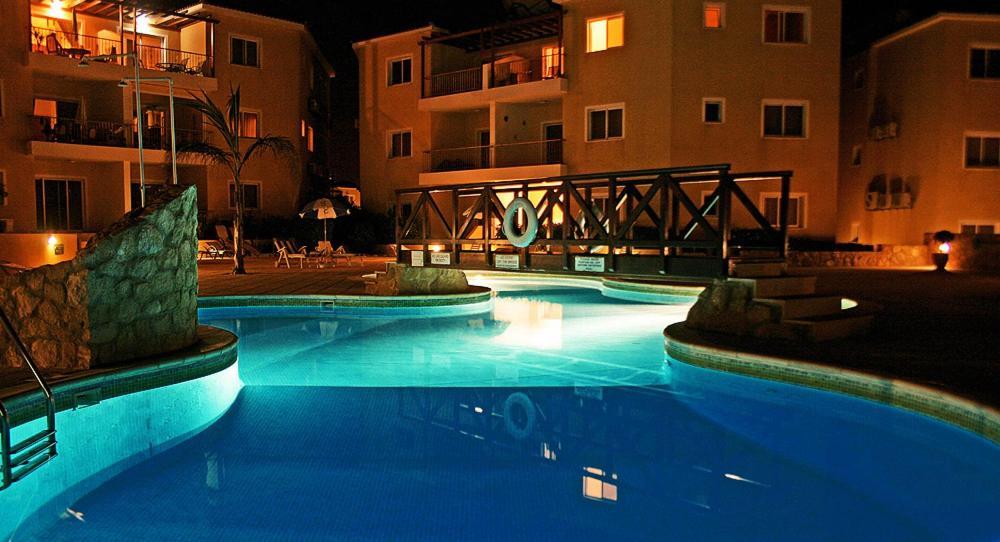 Sirena Olympia Apartment 40 Пафос Екстериор снимка
