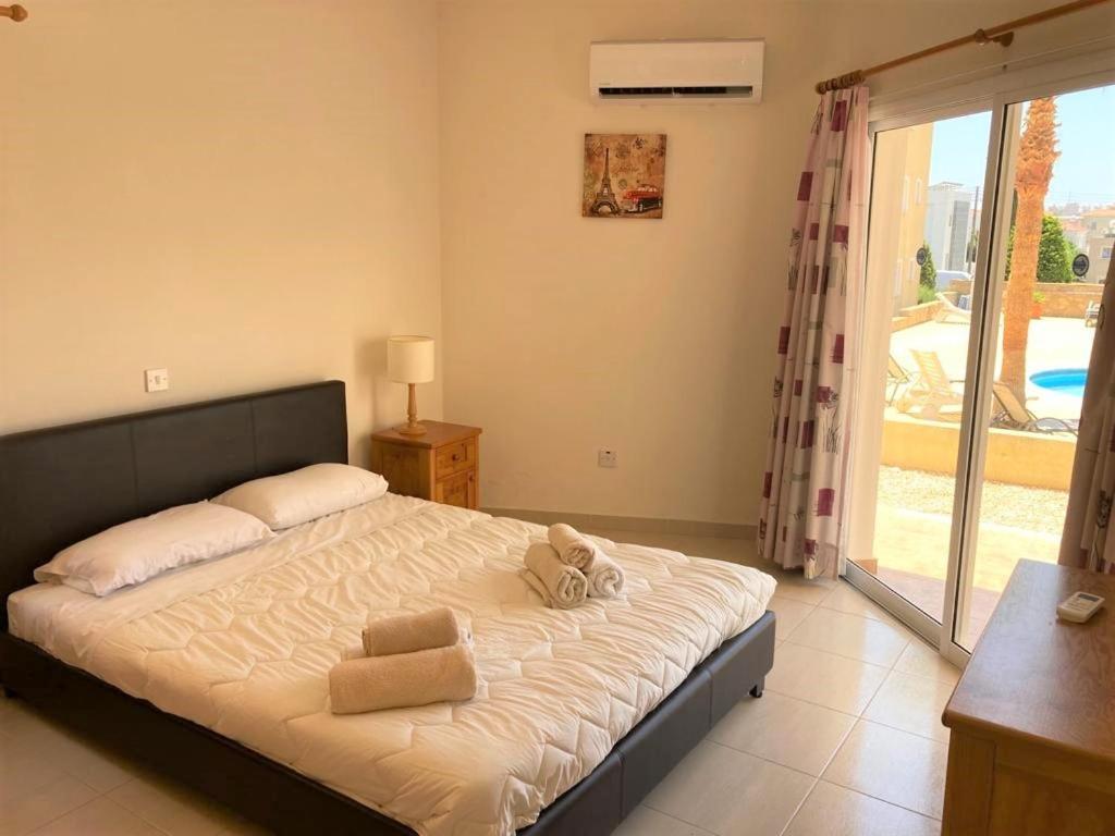 Sirena Olympia Apartment 40 Пафос Екстериор снимка