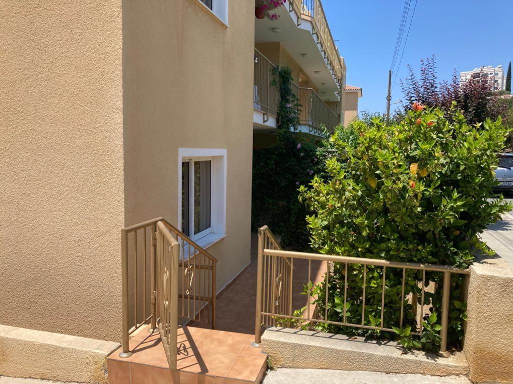 Sirena Olympia Apartment 40 Пафос Екстериор снимка