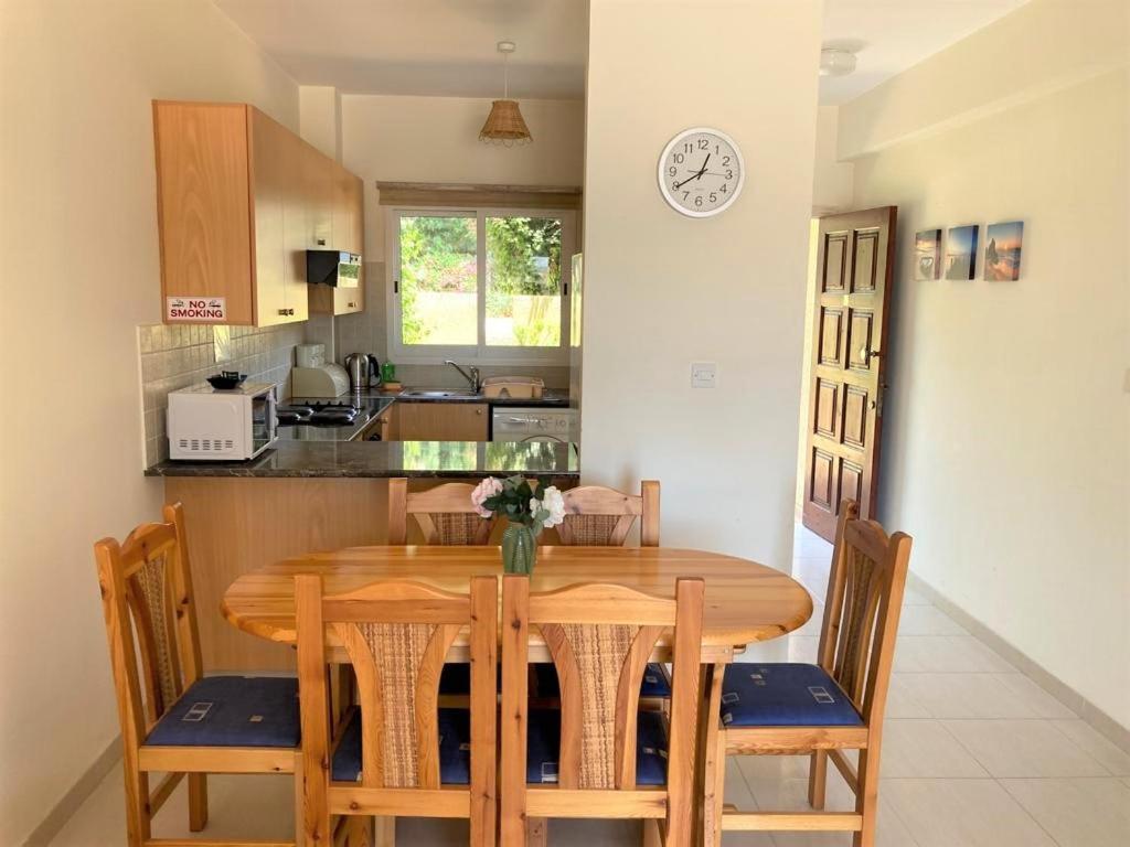 Sirena Olympia Apartment 40 Пафос Екстериор снимка