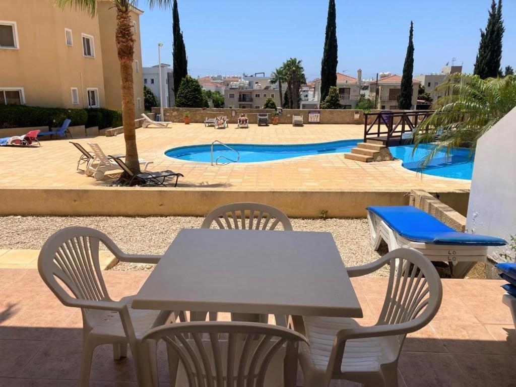 Sirena Olympia Apartment 40 Пафос Екстериор снимка