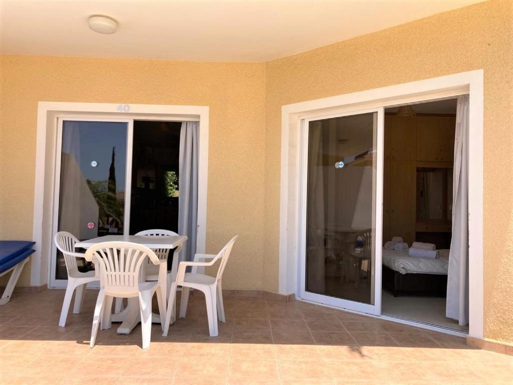 Sirena Olympia Apartment 40 Пафос Екстериор снимка