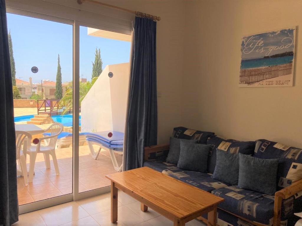 Sirena Olympia Apartment 40 Пафос Екстериор снимка